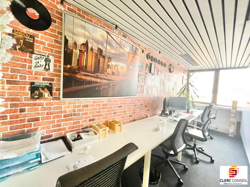 Bureau - 318 m²