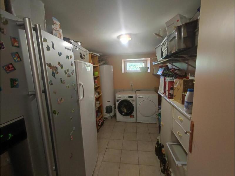 Propriété - 238 m² - 10 pièces