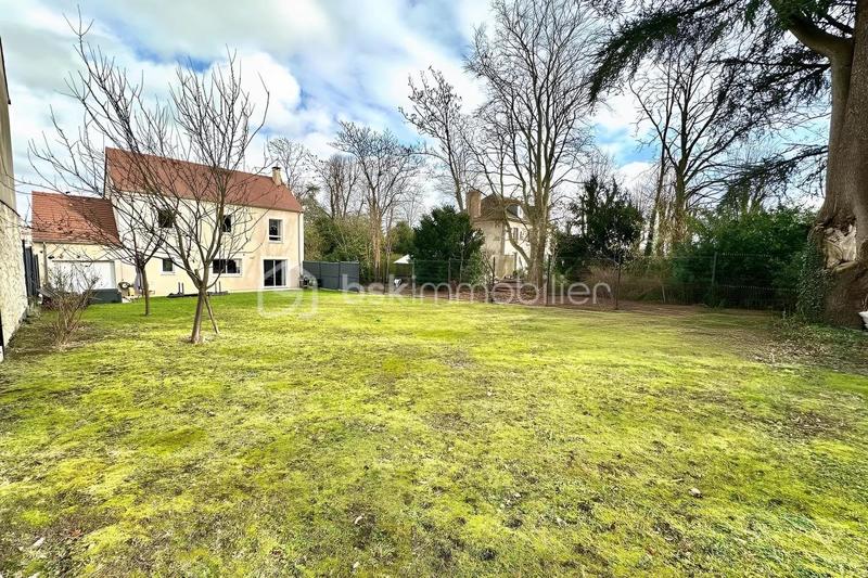 Maison - 143 m² - 6 pièces