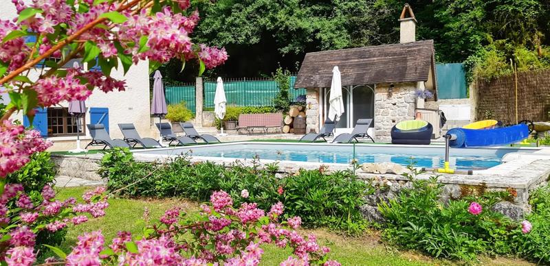 Moulin - 390 m² - 9 pièces