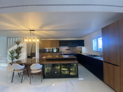 Maison - 135 m² - 4 pièces