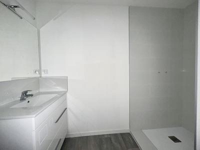 Appartement - 65 m² - 2 pièces