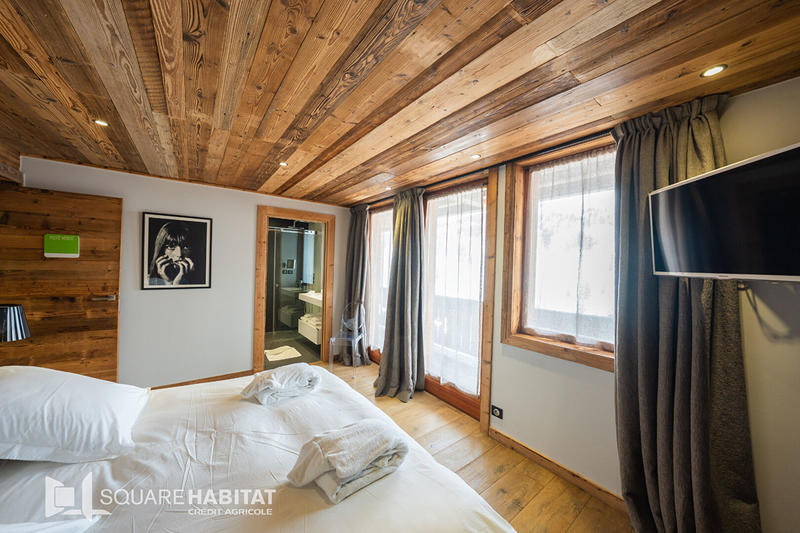 Châlet - 326 m² - 11 pièces