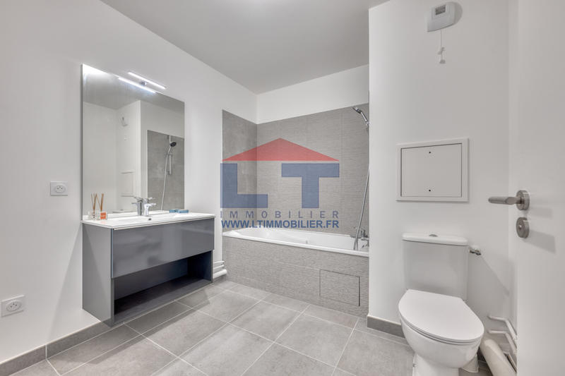 Appartement - 84 m² - 4 pièces