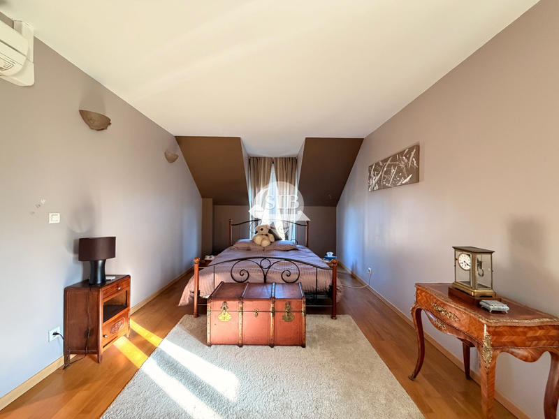 Maison - 144 m² - 6 pièces