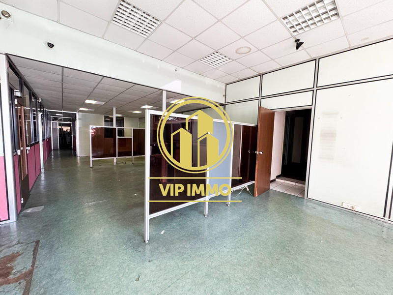 Local commercial - 300 m²