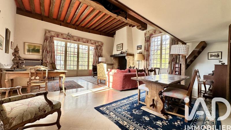 Maison - 311 m² - 7 pièces