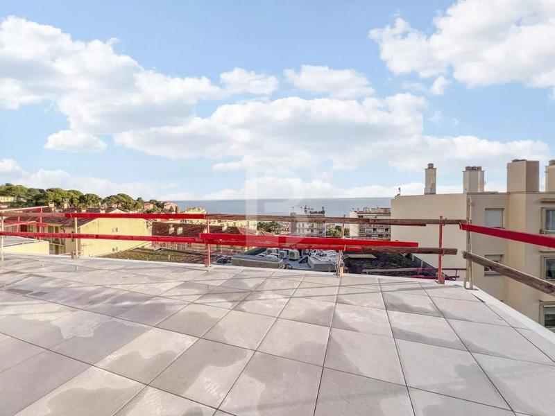 Appartement - 94 m² - 4 pièces