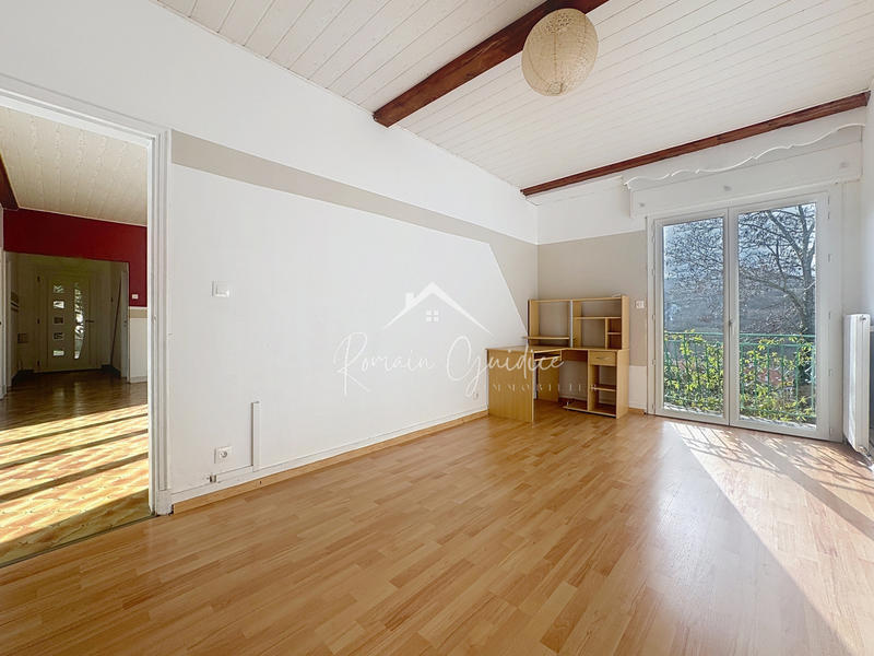 Maison - 141 m² - 6 pièces