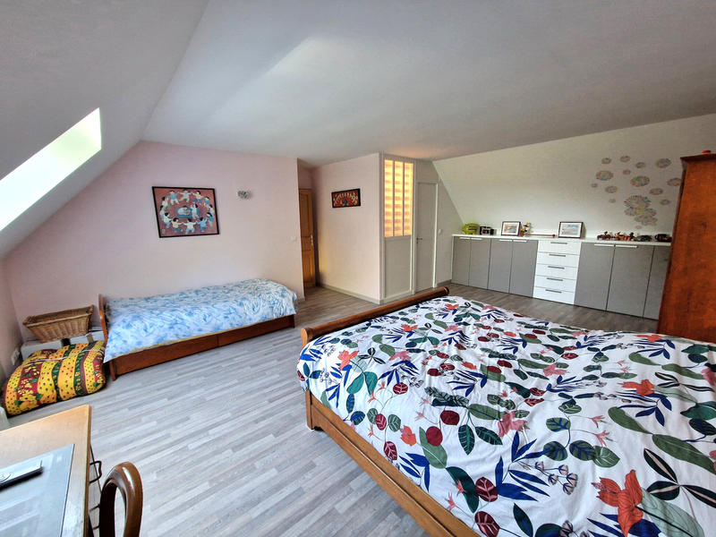 Maison - 270 m² - 6 pièces