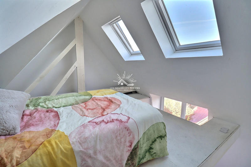 Maison - 240 m² - 10 pièces