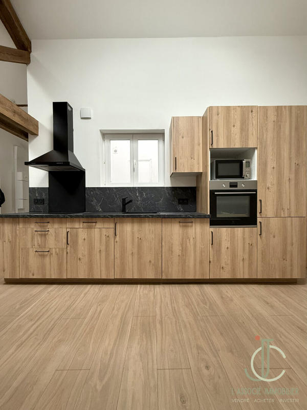 Appartement - 80 m² - 4 pièces