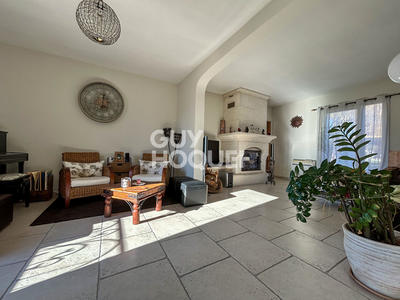 Maison - 250 m² - 10 pièces