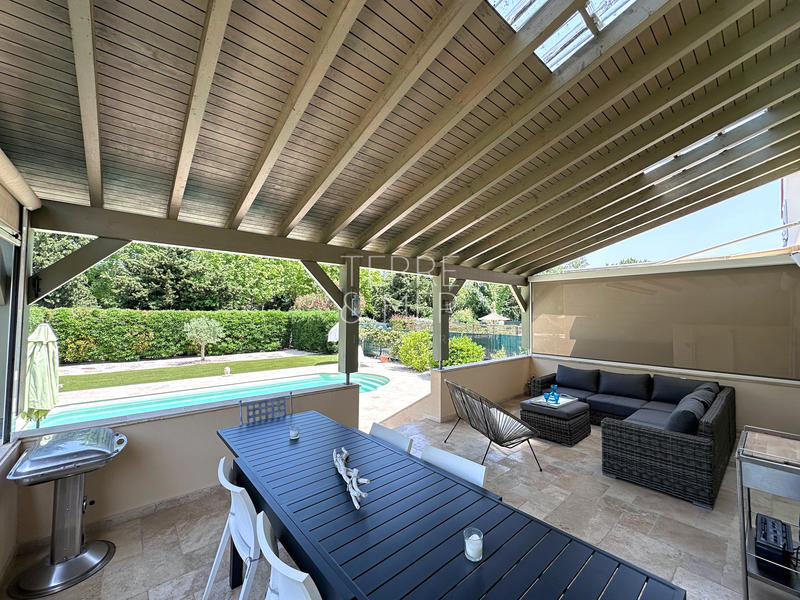 Maison - 105 m² - 4 pièces