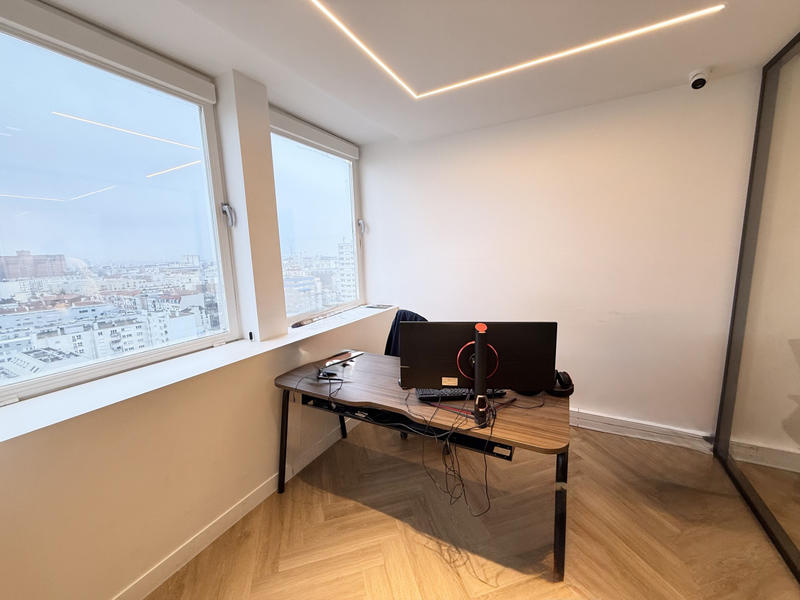 Bureau - 270 m² - 9 pièces