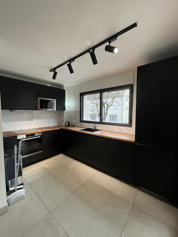 Appartement - 92 m² - 4 pièces