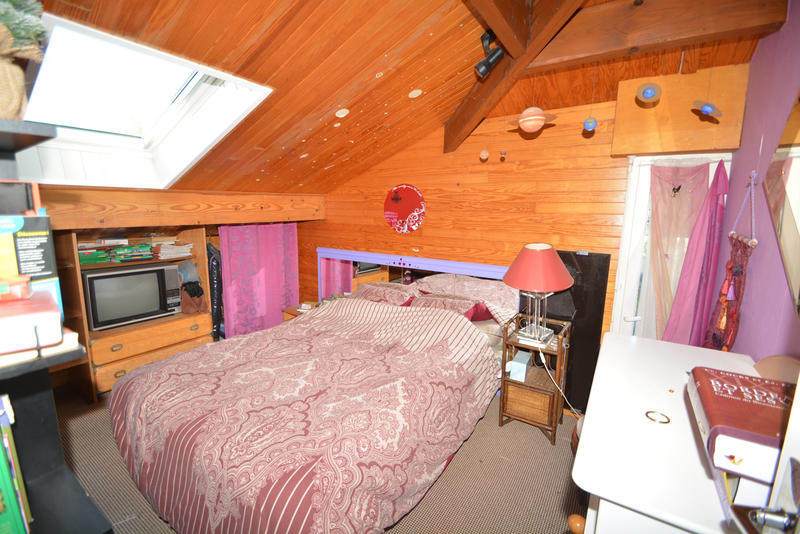 Maison - 234 m² - 10 pièces