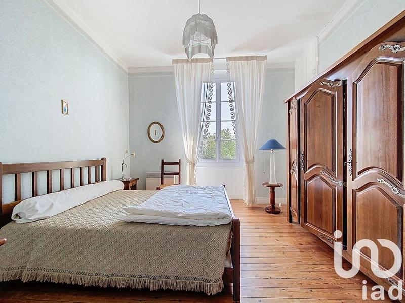 Maison - 267 m² - 9 pièces