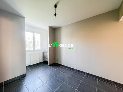 Maison - 101 m² - 4 pièces