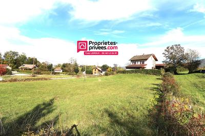 Terrain constructible - 870 m²