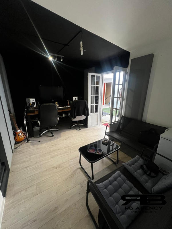 Appartement - 121 m² - 5 pièces