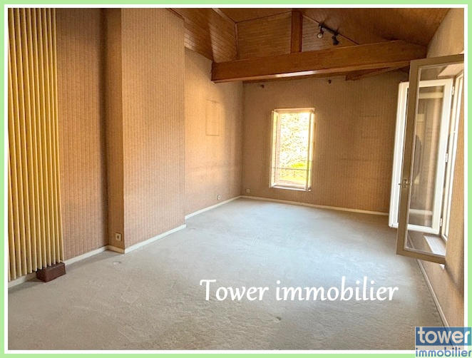 Maison - 180 m² - 7 pièces