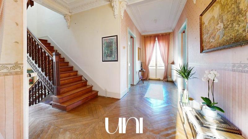 Château - 700 m² - 19 pièces