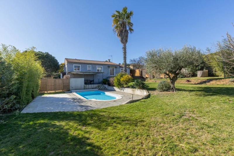 Maison - 104 m² - 6 pièces