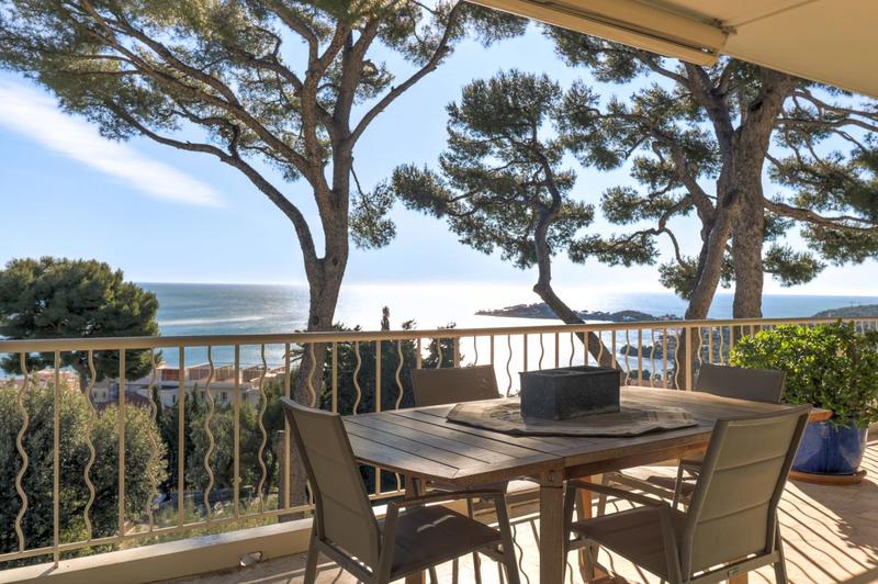 Appartement - 90 m² - 3 pièces