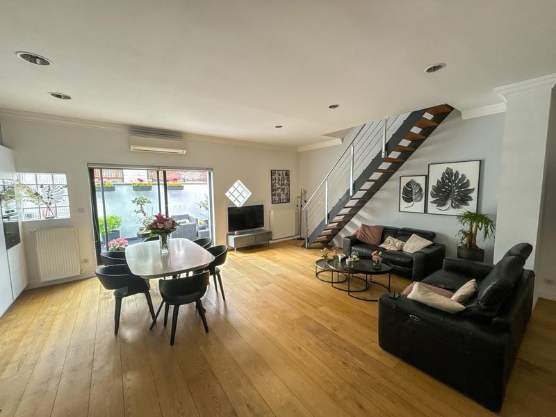 Appartement - 337 m² - 4 pièces