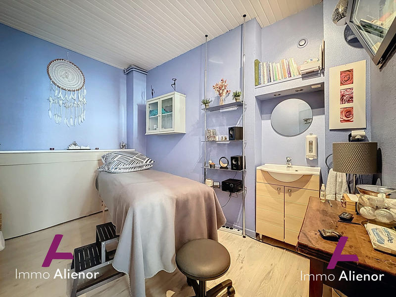 Local d'activités - 176 m²