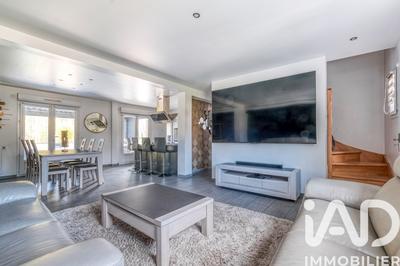 Maison - 140 m² - 6 pièces