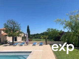 Maison - 204 m² - 5 pièces