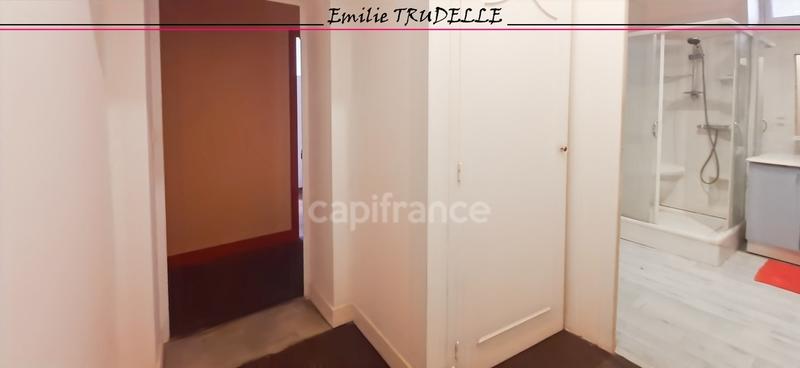 Maison - 222 m² - 8 pièces