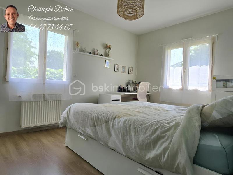 Maison traditionnelle - 207 m² - 7 pièces