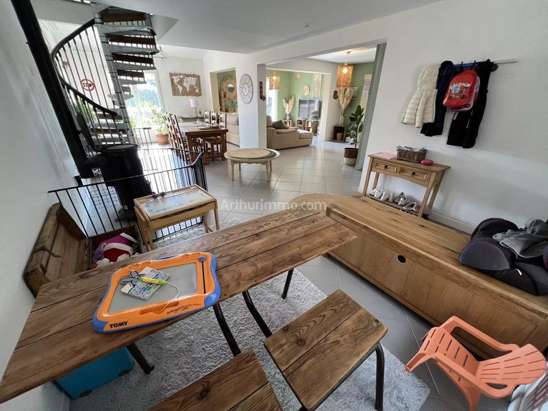 Maison - 189 m² - 6 pièces