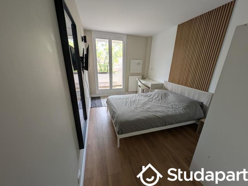 Chambre - 12 m² - 1 pièce