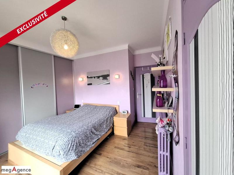 Maison - 220 m² - 7 pièces