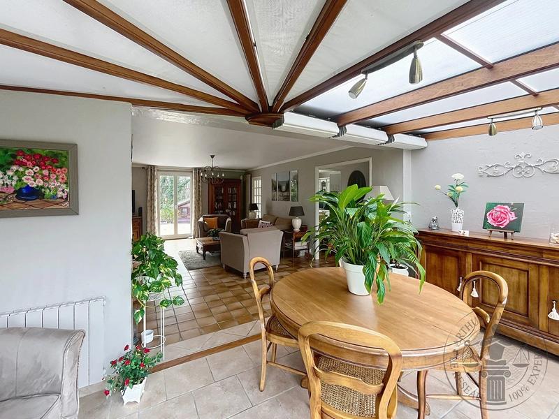 Maison - 106 m² - 5 pièces