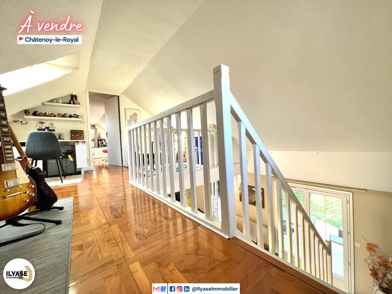 Maison - 182 m² - 7 pièces