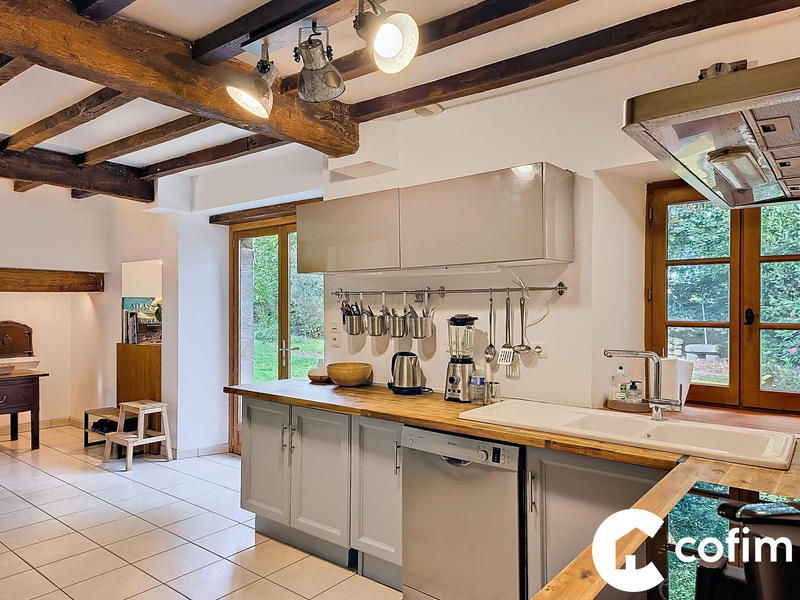 Maison - 343 m² - 10 pièces