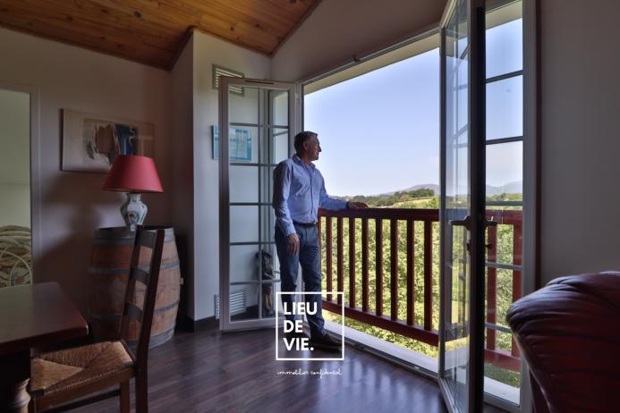 Maison ancienne - 212 m² - 8 pièces