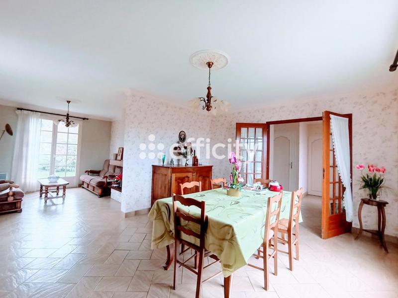 Maison - 92 m² - 5 pièces