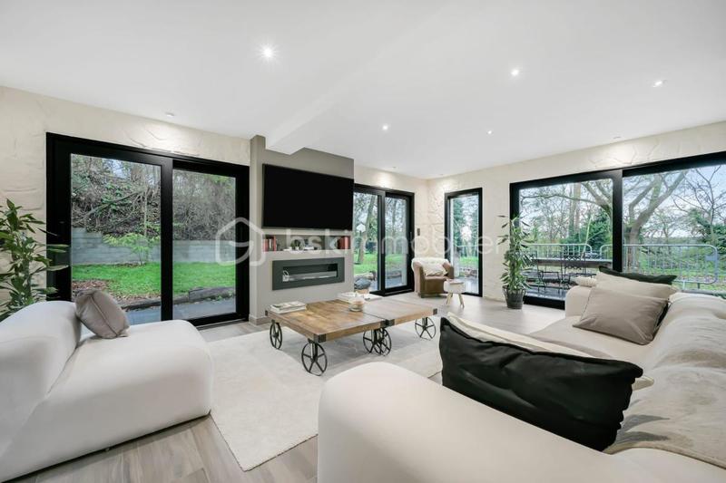 Villa - 185 m² - 10 pièces