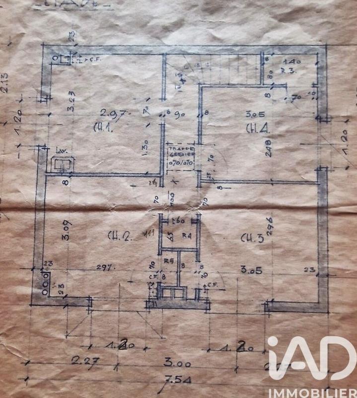 Maison - 90 m² - 5 pièces