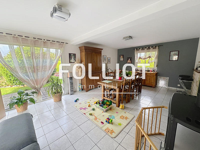 Maison - 121 m² - 6 pièces