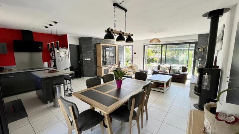 Villa - 92 m² - 4 pièces