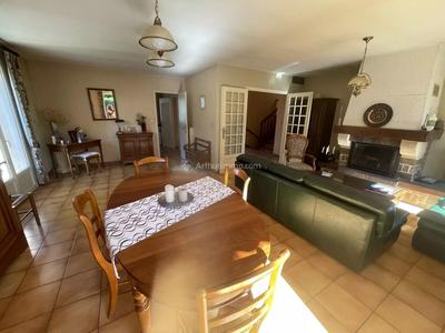 Maison - 123 m² - 7 pièces