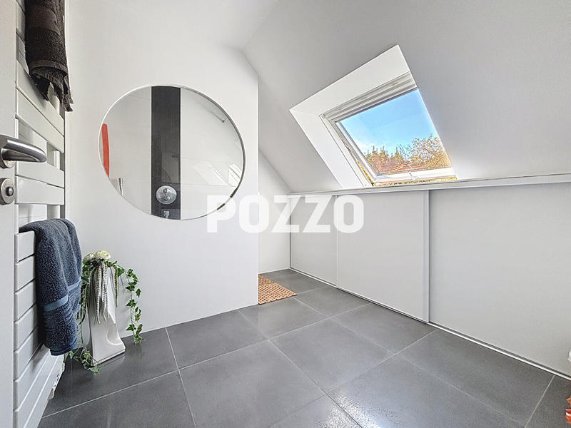 Maison - 158 m² - 6 pièces