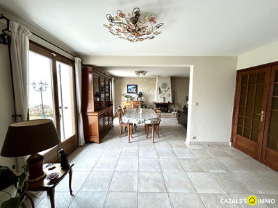 Maison traditionnelle - 142 m² - 7 pièces